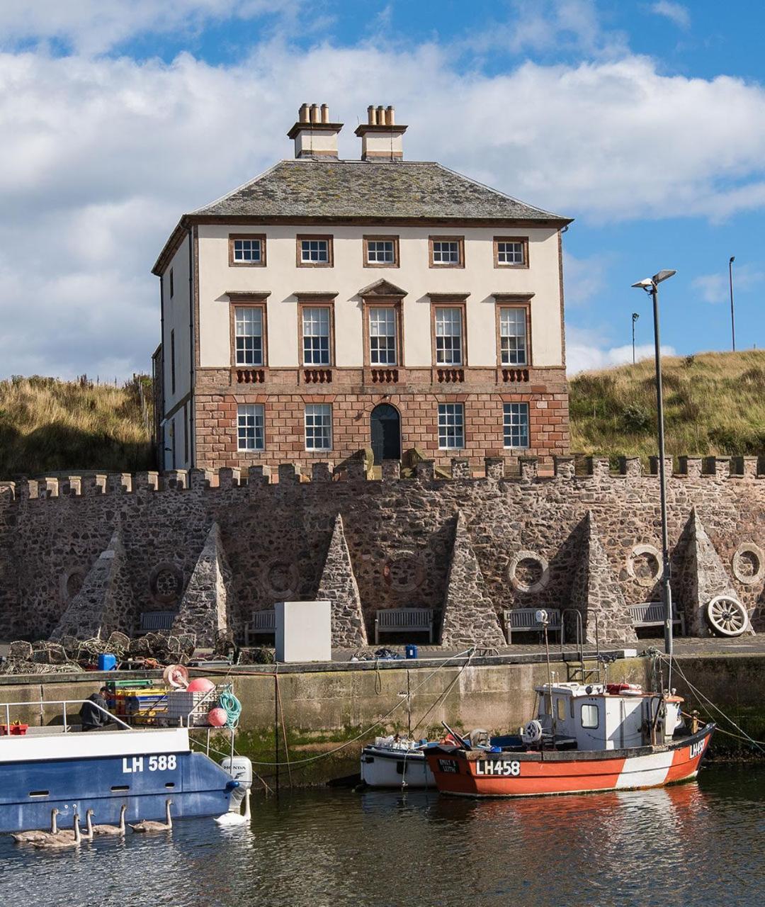 Merchant'S House - Large Two Floor Apartment!! Sleeps Up To 11 People, First Floor Available Separately, Sleeping 2 People At A Reduced Rate!!! Eyemouth Eksteriør billede